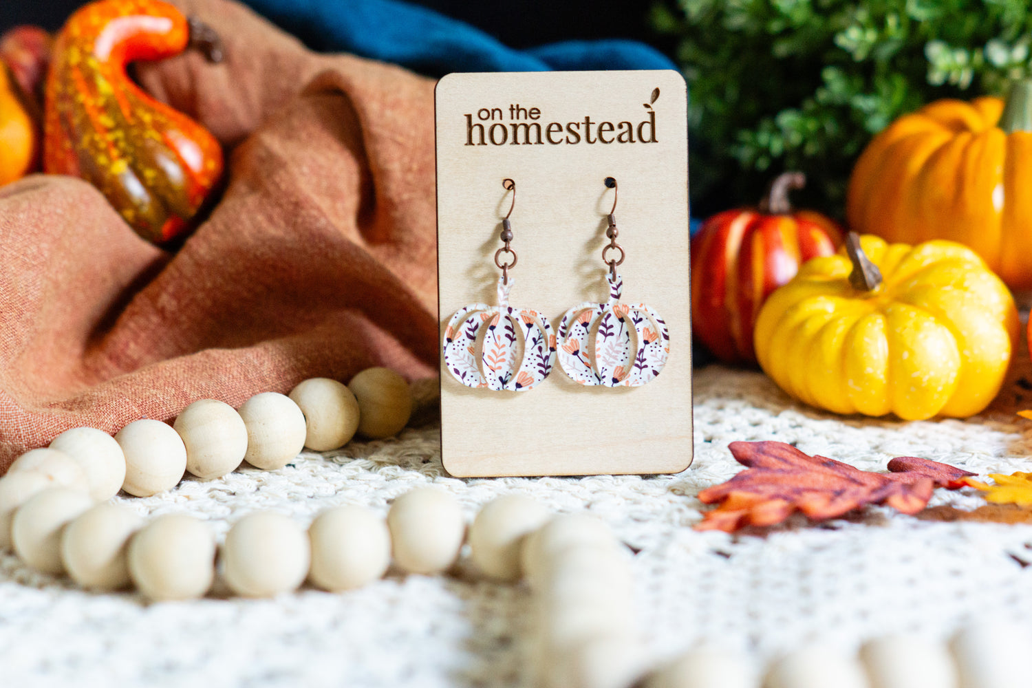 Floral Pumpkin Earrings - White